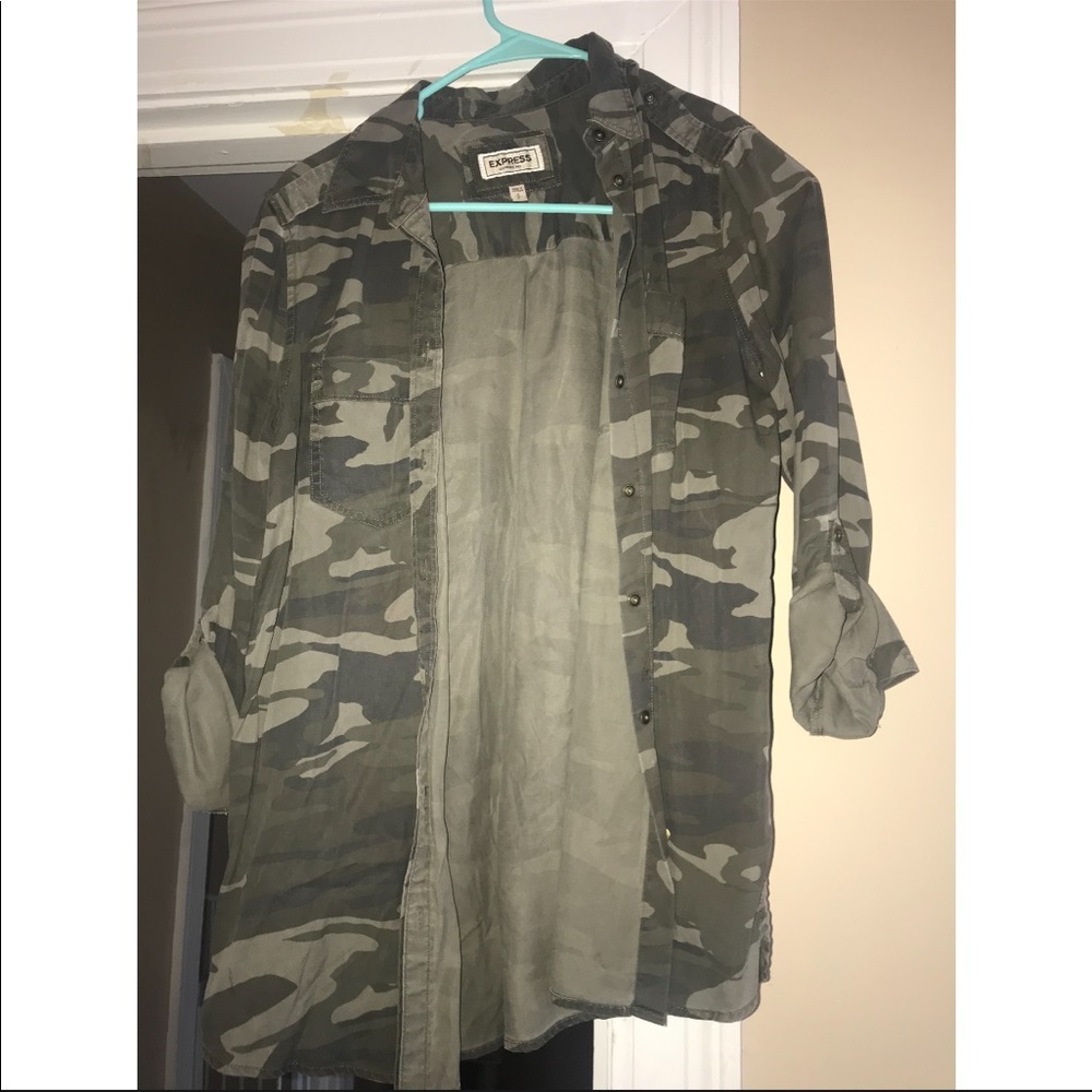 Express Camo Buttondown